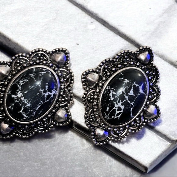 Marvel Black and Silver Necklace Set - Picture 3 of 4